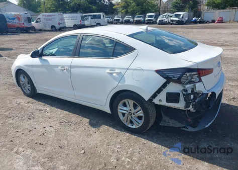 2020 Hyundai Elantra Value Edition z USA, uszkodzony, nr VIN 5NPD84LF2LH614122